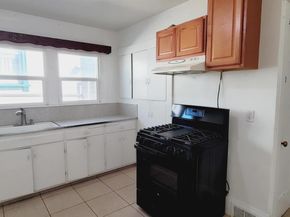 3300 E 17Th St, Oakland CA 94601