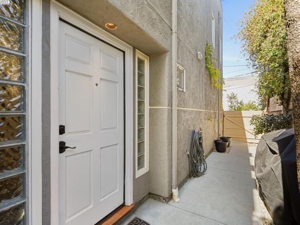 946 N Idaho St, San Mateo CA 94401