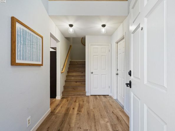 946 N Idaho St, San Mateo CA 94401