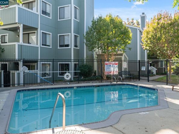 1160 Maywood Ln, Martinez CA 94553