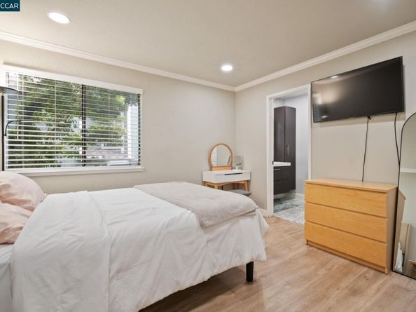 1160 Maywood Ln, Martinez CA 94553