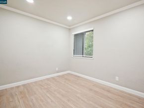 1160 Maywood Ln, Martinez CA 94553