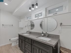142 Sequoyah View Dr, Oakland CA 94605