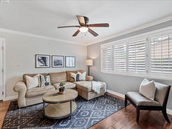 2474 Tanager Dr, Pleasanton CA 94566