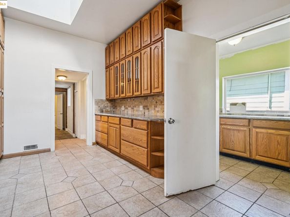 3427 Laguna Ave, Oakland CA 94602