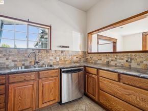 3427 Laguna Ave, Oakland CA 94602