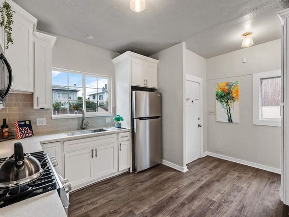 1641 E 20th Street, Oakland CA 94606