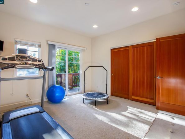 1215 Alvarado Rd, Berkeley CA 94705