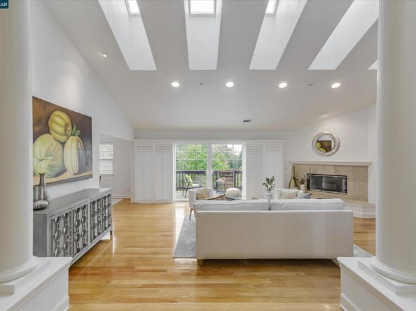 1215 Alvarado Rd, Berkeley CA 94705