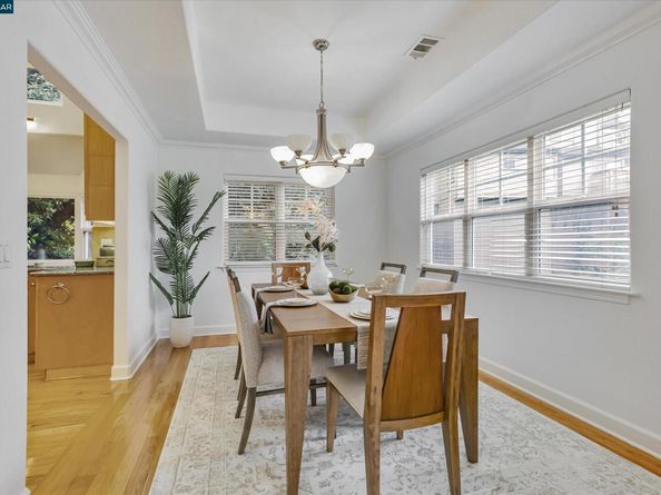 1215 Alvarado Rd, Berkeley CA 94705