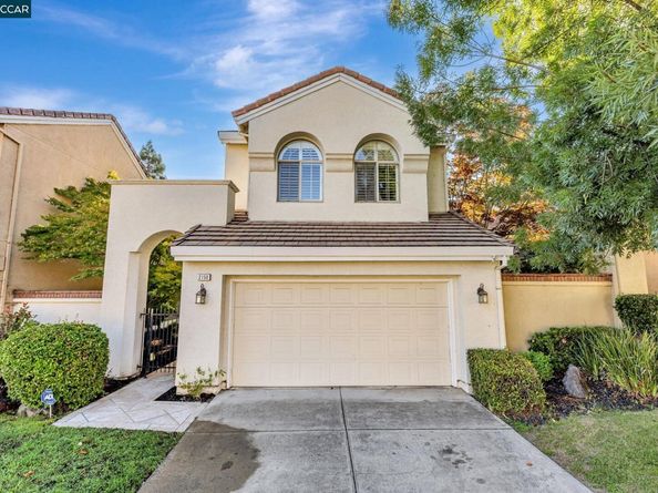 2150 Canyon Lakes Dr, San Ramon CA 94582