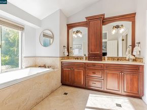 2150 Canyon Lakes Dr, San Ramon CA 94582