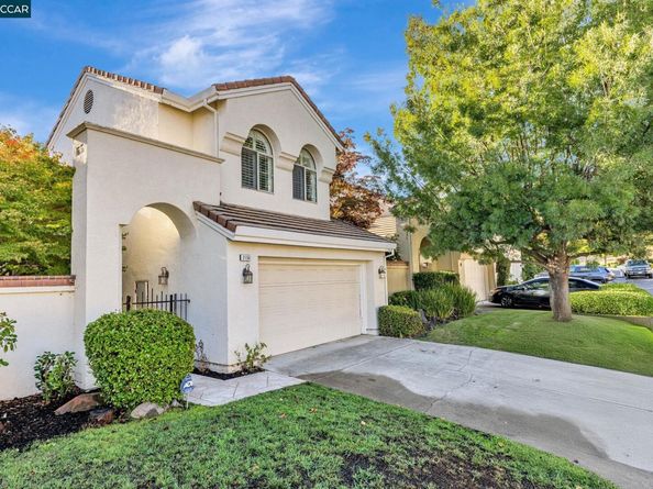 2150 Canyon Lakes Dr, San Ramon CA 94582