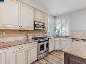 2150 Canyon Lakes Dr, San Ramon CA 94582