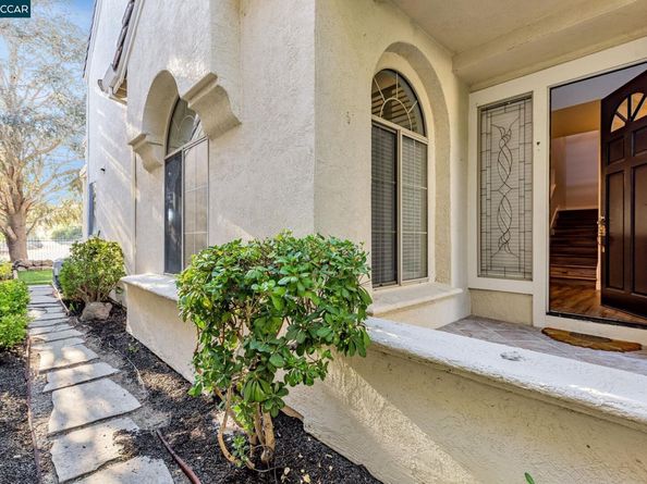 2150 Canyon Lakes Dr, San Ramon CA 94582