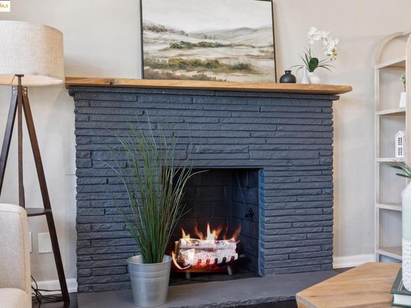 1092 Dwight Way, Berkeley CA 94710