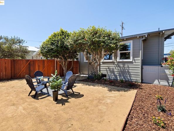 1092 Dwight Way, Berkeley CA 94710