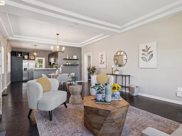 1092 Dwight Way, Berkeley CA 94710