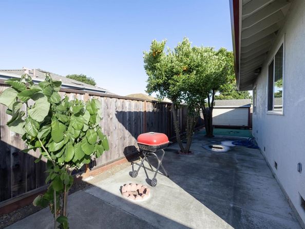 1722 Eveleth Ave, San Leandro CA 94577