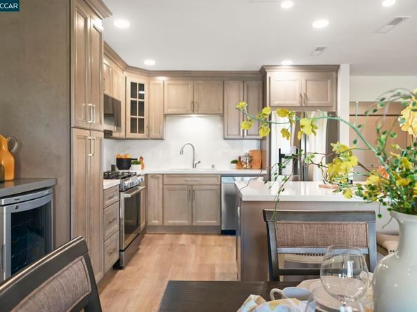 1508 Canyonwood Ct 12, Walnut Creek CA 94595