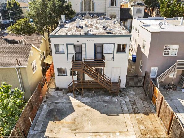 1148 E 15Th St, Oakland CA 94606