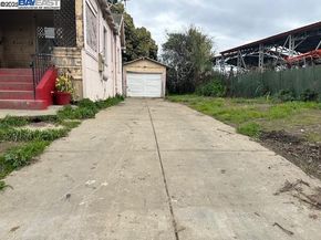 1024 50Th Ave, Oakland CA 94601