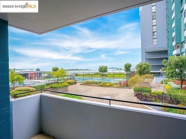 555 Pierce St 226, Albany CA 94706