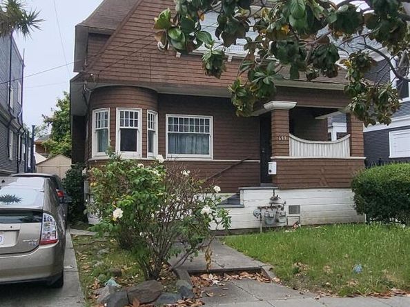 699 33Rd St, Oakland CA 94609