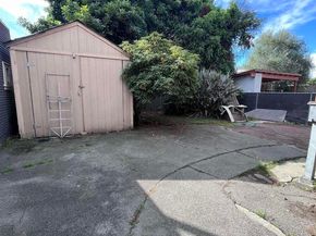 699 33Rd St, Oakland CA 94609