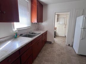 699 33Rd St, Oakland CA 94609