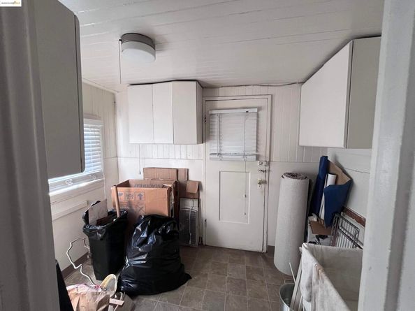 699 33Rd St, Oakland CA 94609