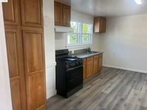 2618 E 20Th St, Oakland CA 94601