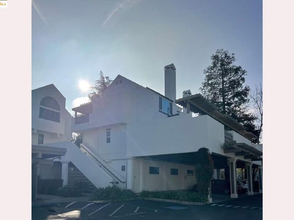 95 Mozden Ln, Pleasant Hill CA 94523