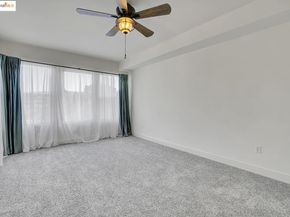 1515 14th AVE 302, Oakland CA 94606