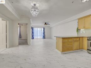 1515 14th AVE 302, Oakland CA 94606