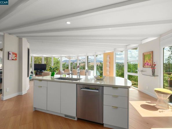 1874 Meadow Ln, Walnut Creek CA 94595