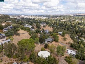 1874 Meadow Ln, Walnut Creek CA 94595