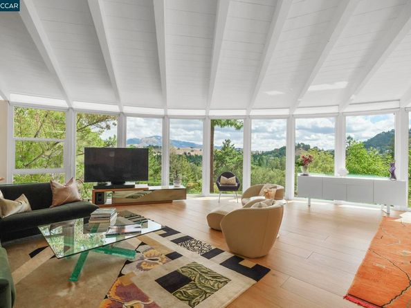 1874 Meadow Ln, Walnut Creek CA 94595