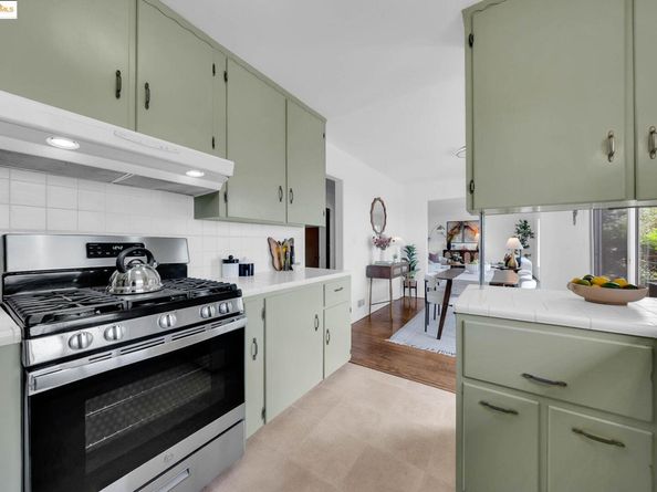 7116 Hemlock, Oakland CA 94611