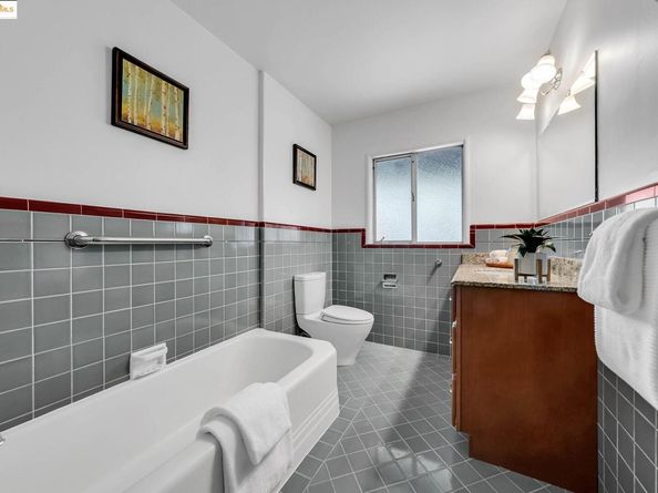 7116 Hemlock, Oakland CA 94611
