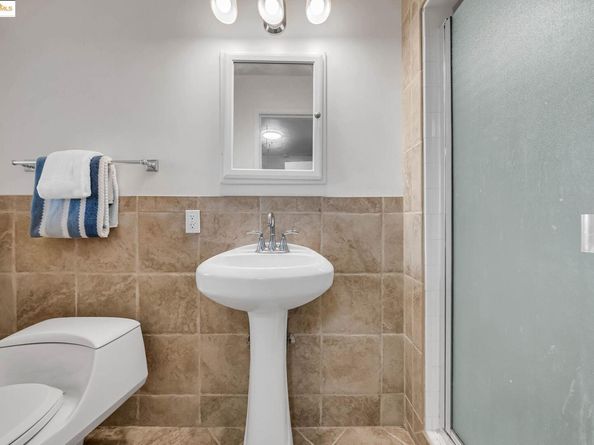 7116 Hemlock, Oakland CA 94611