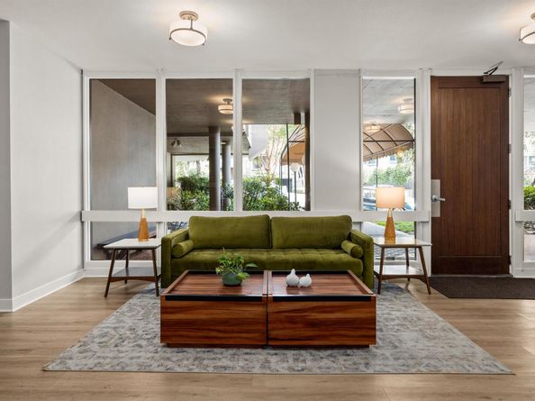 5340 Broadway Ter 102, Oakland CA 94618