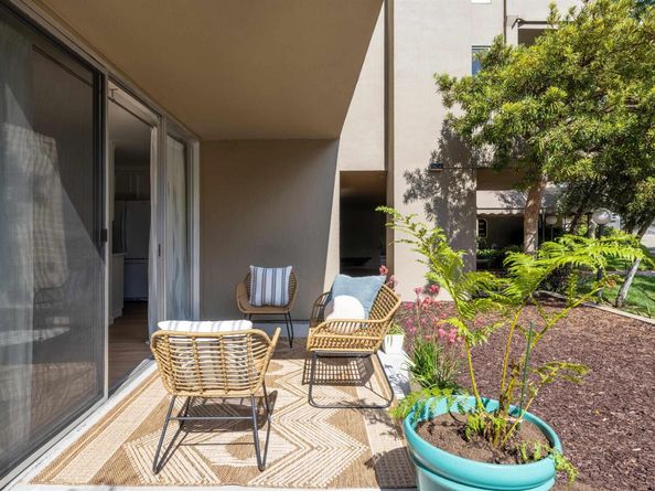 5340 Broadway Ter 102, Oakland CA 94618