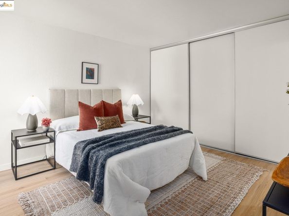 5340 Broadway Ter 102, Oakland CA 94618