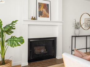 5340 Broadway Ter 102, Oakland CA 94618