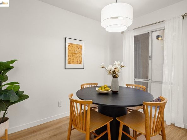 5340 Broadway Ter 102, Oakland CA 94618