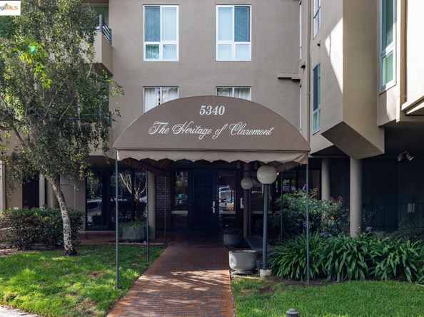 5340 Broadway Ter 102, Oakland CA 94618