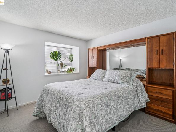 21564 Meekland Ave 1, Hayward CA 94541