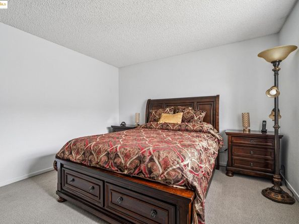 21564 Meekland Ave 1, Hayward CA 94541