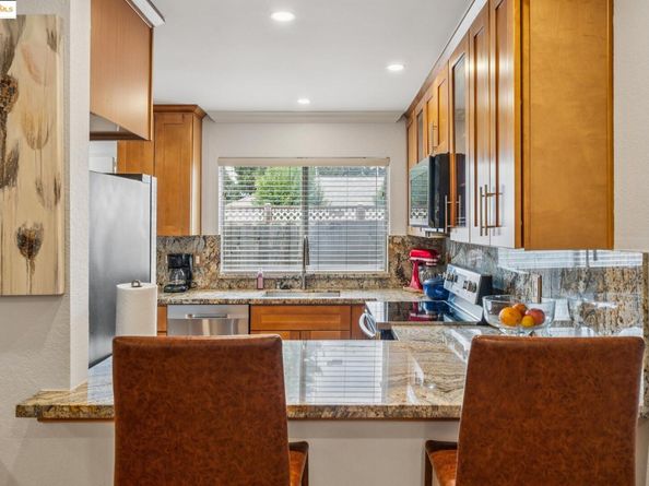 21564 Meekland Ave 1, Hayward CA 94541
